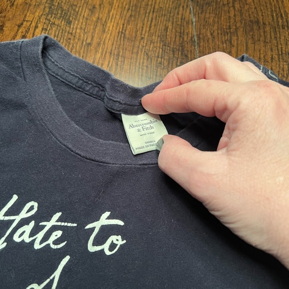 Abercrombie & Fitch Short Sleeve Tee Size Small - Picture 3 of 3